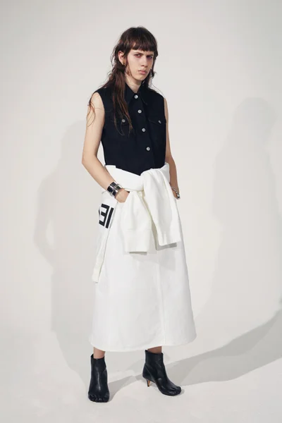 Look 13